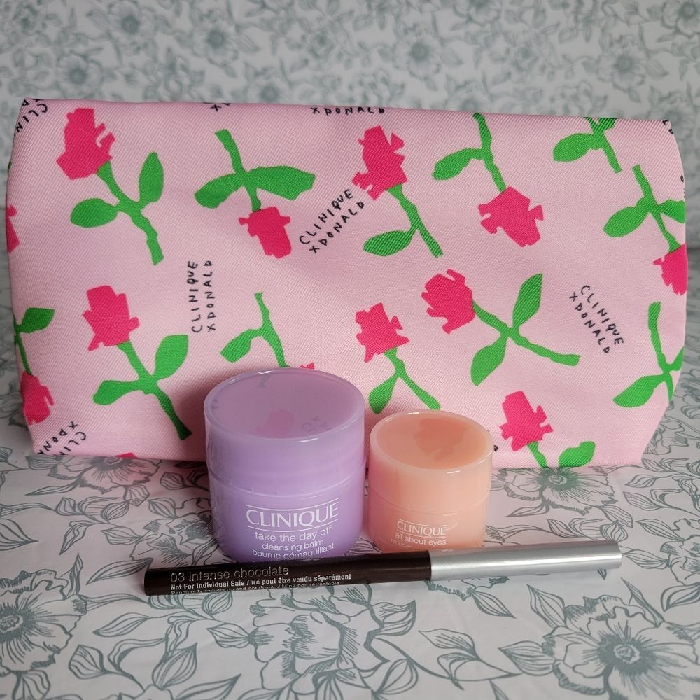 NEW Clinique Gift Set: Eyeliner + Skincare Minis + Makeup Bag